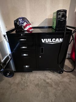 Vulcan heavy duty welding cart with keys and accessories