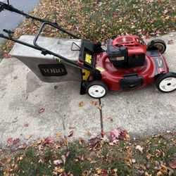 22” Toro Recycler rear bagger self propelled Lawnmower mower