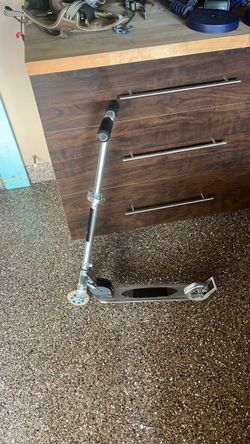 Kick Scooter with Adjustable Handlebar
