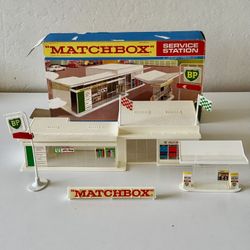 BP Matchbox Service Station Showroom Mg-1 Lesney Box England 1960s
