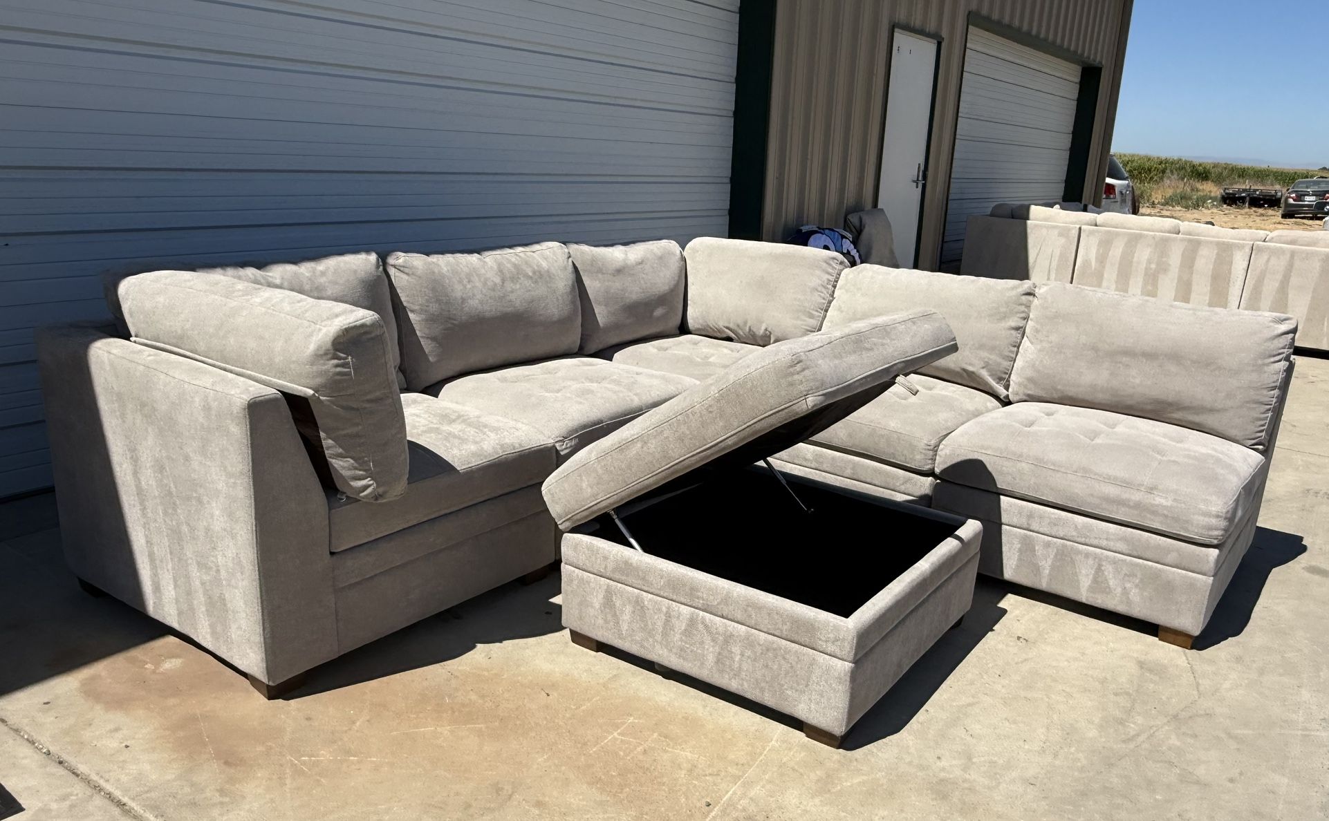 6 PIECE MODULAR SECTIONAL WITH STORAGE OTTOMAN