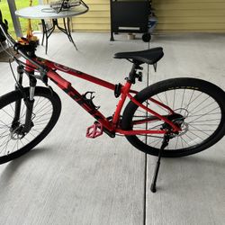 Trek Marlin 6 (2021)