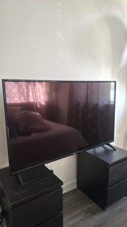 55 inch LG UHD SMART TV - stand and remote incl.
