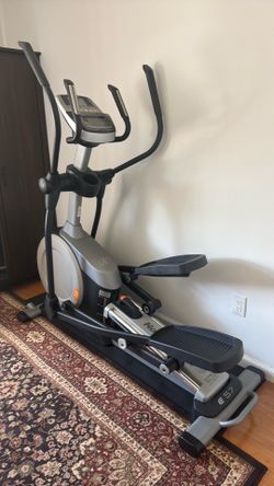 Excellent Condition Elliptical – Home Gym Must-Have