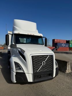 2019 Volvo VNL Day Cab