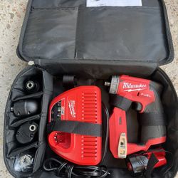 Milwaukee M12 FUEL 12V Lithium-Ion Brushless Cordless 4-in-1 Installation 3/8 in. Drill Driver Kit with 4-Tool Heads