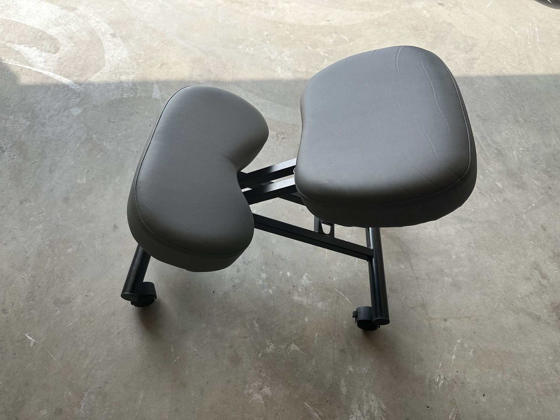 Kneeling Chair