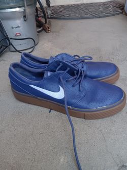 !! Men's Shoes Nike Size 8 Firm Price