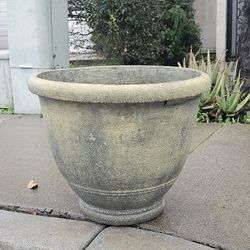 Free Good Size Pot 17" Diameter X 15" H