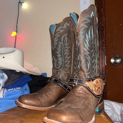 ariat women’s boots! 