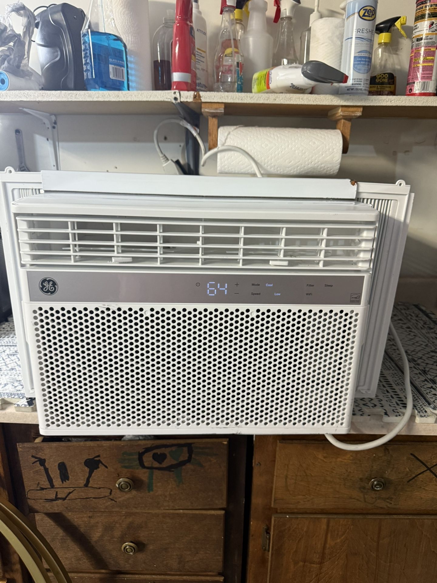 GE Medium Room Window Air Conditioner , Remote Included ( 115-Volt , 10100 -BTU ) ENERGY STAR Certified in excellent condition working