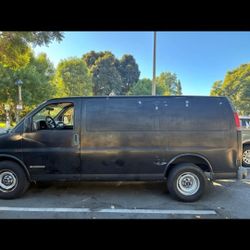 Chevy Express 2500