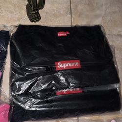 Supreme Sweatshirt