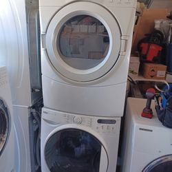 Kenmore and whirlpool 
Stackable 
Washer and gas dryer 
Excellent working condition 
Heavy duty 
W27
D31.5
H76
Washer 4.0 cu ft
Dryer 7.2 cu ft
3 mont
