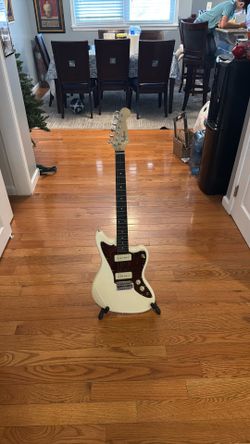 Jazzmaster Guitar Like New Come With Soft Case 