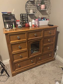 Dresser Set With Table And Chair