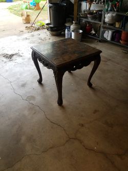Used Coffee Table 28x28x25