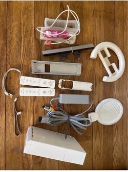 Nintendo Wii RVL-001 USA Model Console & Games Bundle with uDraw Tablet