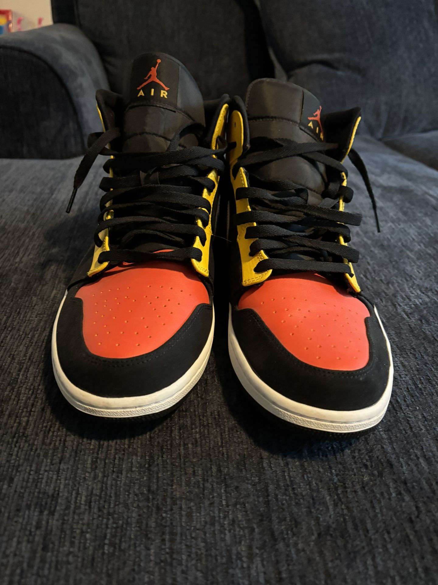 Jordan 1 Mid 13 Men's