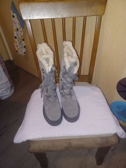 Sorel Boots Size 9
