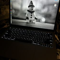 Apple Laptop