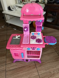 Minnie Mouse Kitchen
