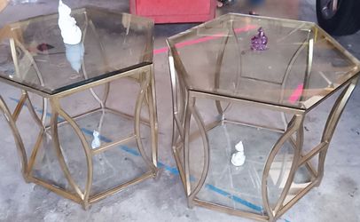 2 Decor hexagonal glass topped end table