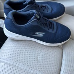 Sketchers Sneakers With Cushioned Comfort Sz 10.5