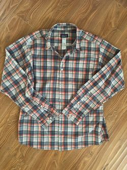 Patagonia Plaid Long Sleeve Button-Up Shirt