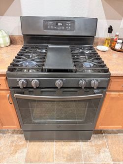 GE Gas Range with Griddle Dark Slate