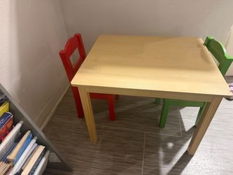 Kids table and chair