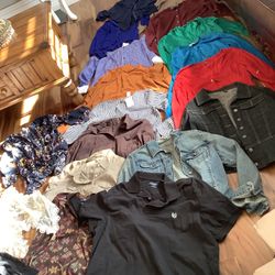 Women’s XL Used Clothing Bundle – Blouses & Denim Jackets ( All For $10 )