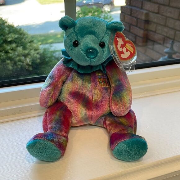December the Birthday Bear 2001 Ty Beanie Baby in Mint Condition with all tags 