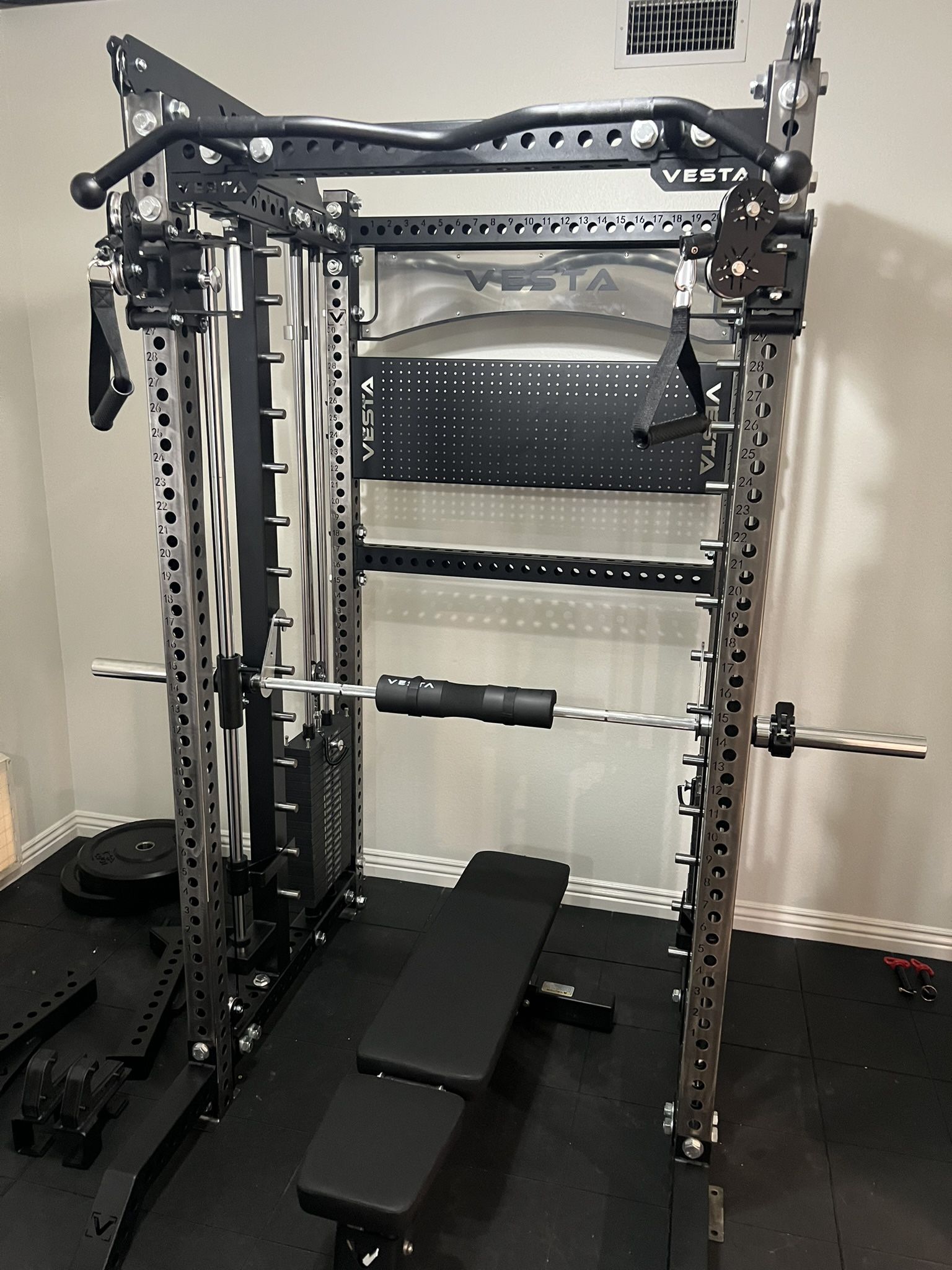 SMITH MACHINE/ HALF RACK/ ADJUSTABLE PULLEY SYSTEM/ FUNCTIONAL
