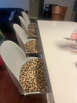 4 High bar stools