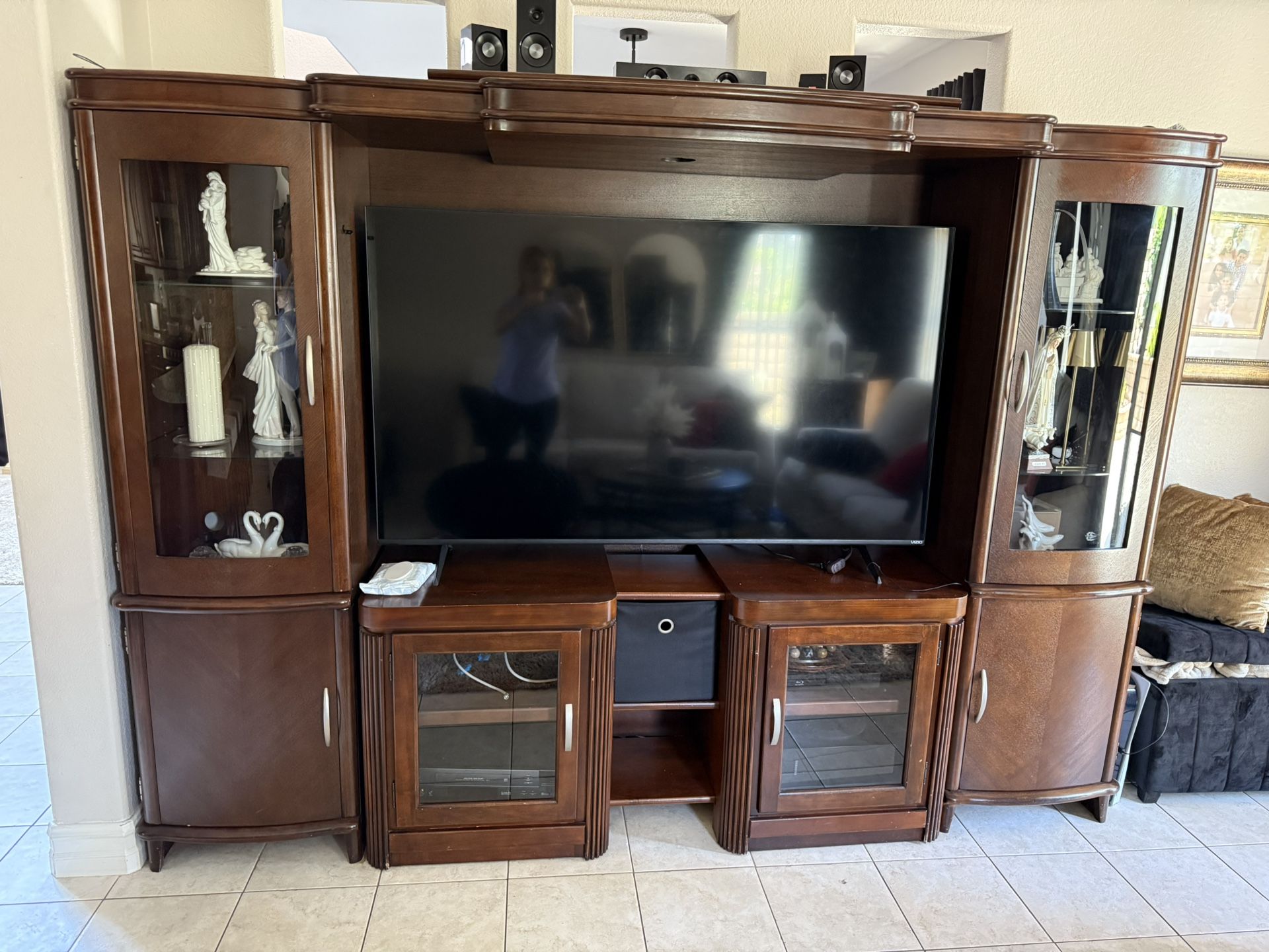 Wall Unit