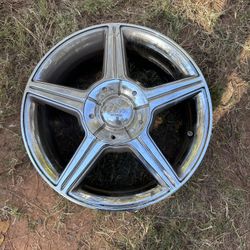 5 Lugs From A 05 Monte Carlo