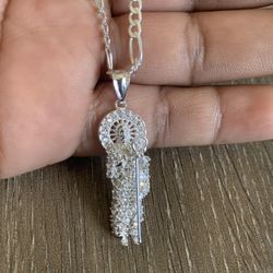 Silver Pendant And Chain