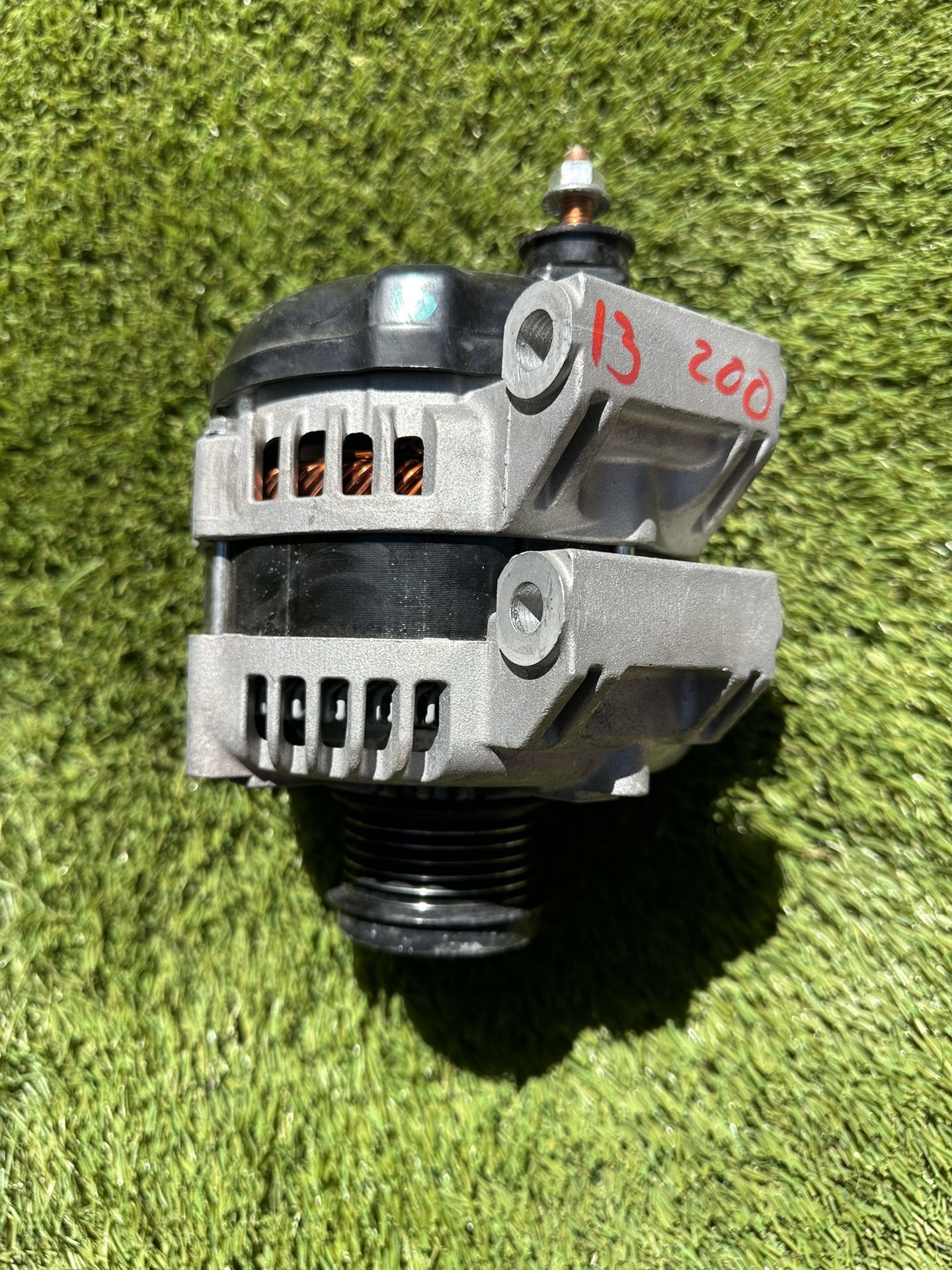 2013 Alternator Chrysler 200 