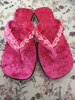 Pink Alpombra Beaded Women's Sandals