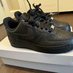 Nike Triple Black Air Force 1 ‘07 Size 8 Women’s Sneakers Low top Streetwear