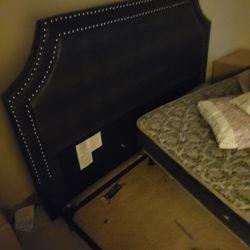 KING SIZE BED AND MATTRESS 