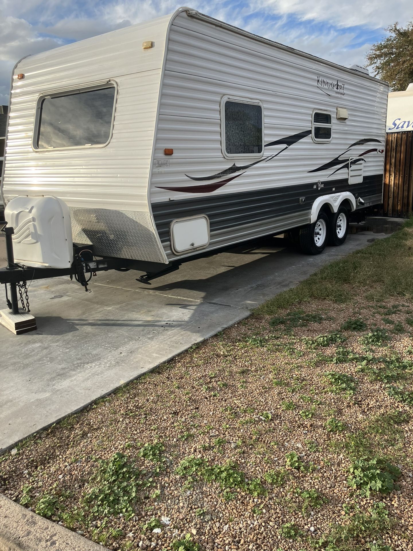 2008 Gulfstream Kingsport 23 foot travel trailer very nice and clean self contain