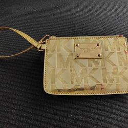 Michael Kors Wristlet 