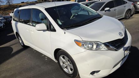 2011 Toyota Sienna