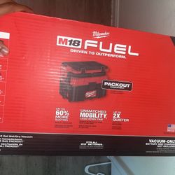 Milwaukee & Dewalt Tools 