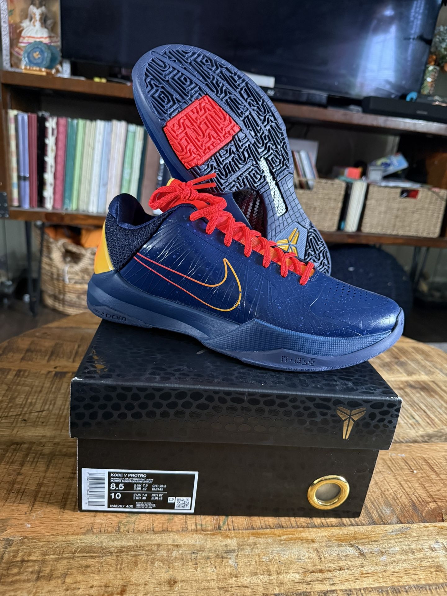 Kobe 5 Caitlin Clark Size 8.5