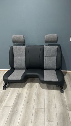 Toyota Tacoma 2006/2005 bench seat