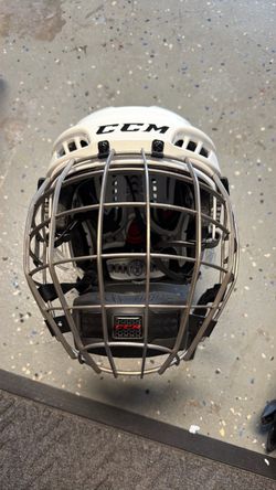 Hockey helmet adult small - CCM FitLite 3DS Hockey Helmet Combo with Cage – White | Excellent Condition