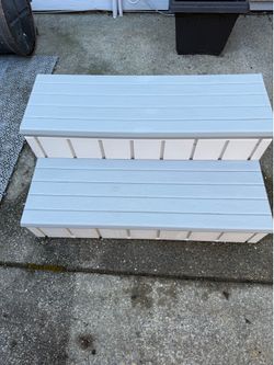 Hot tub/ Pool steps w/ storage